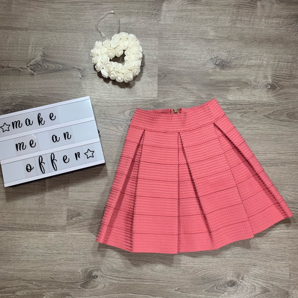 Devlin women’s pink pleated skirt